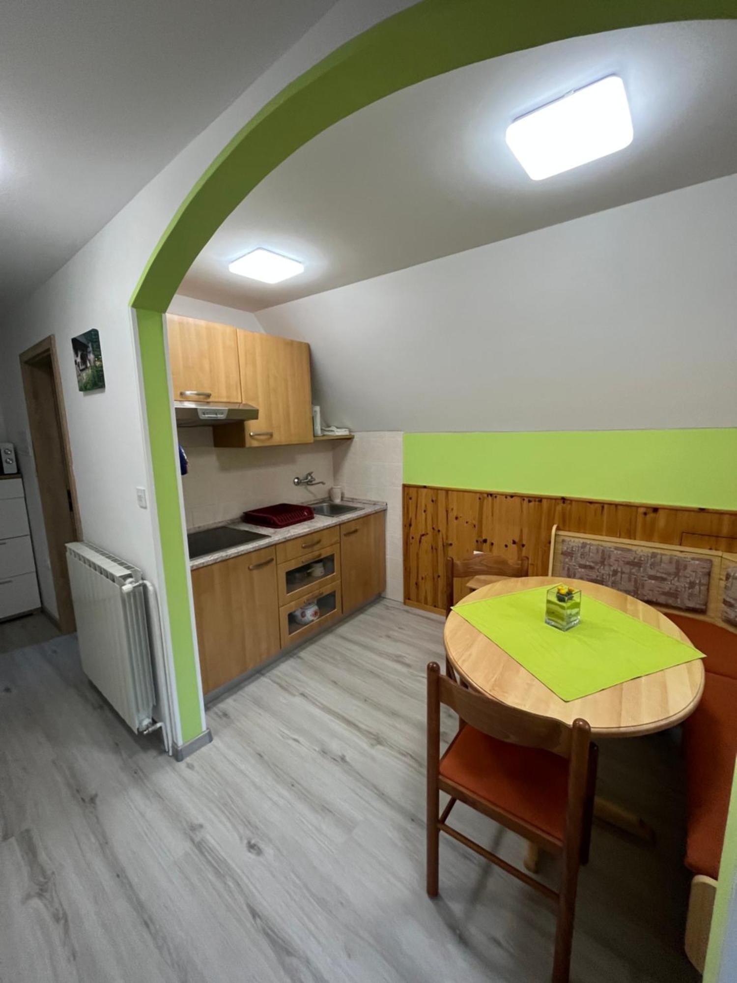 Apartmaji In Sobe Cuder Soča Zimmer foto